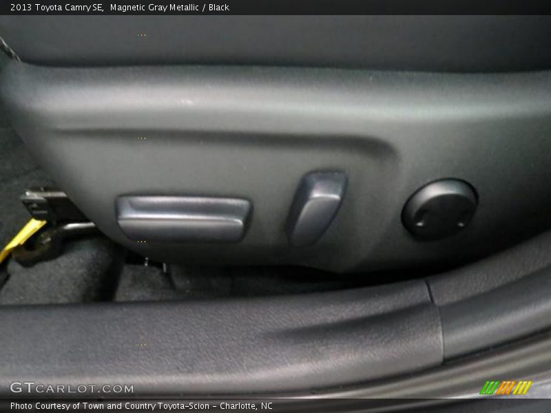 Magnetic Gray Metallic / Black 2013 Toyota Camry SE