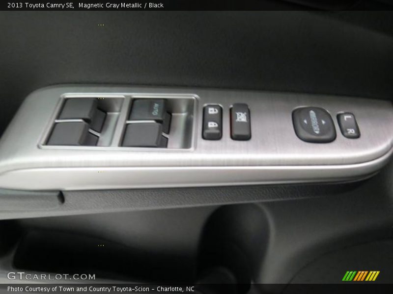 Magnetic Gray Metallic / Black 2013 Toyota Camry SE