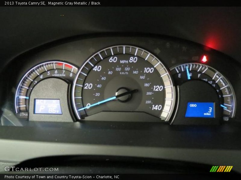 Magnetic Gray Metallic / Black 2013 Toyota Camry SE