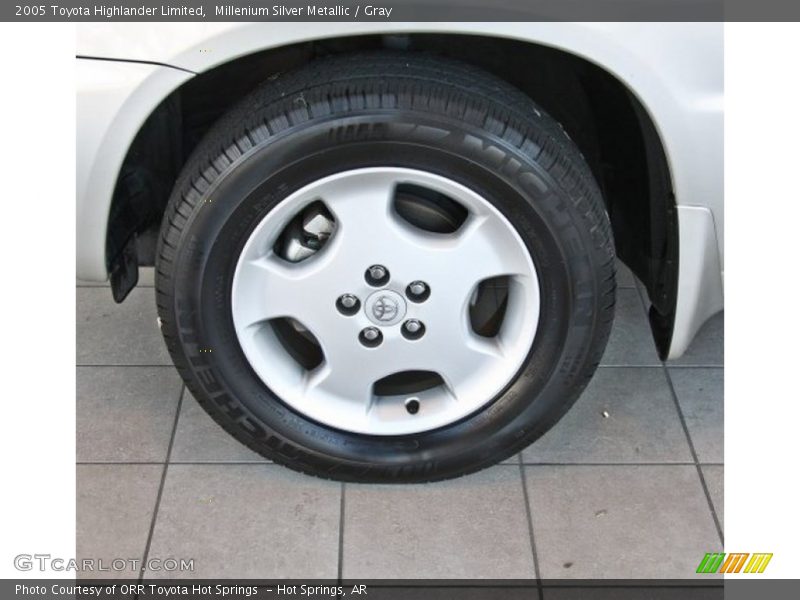 Millenium Silver Metallic / Gray 2005 Toyota Highlander Limited