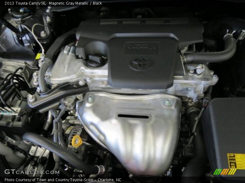 Magnetic Gray Metallic / Black 2013 Toyota Camry SE