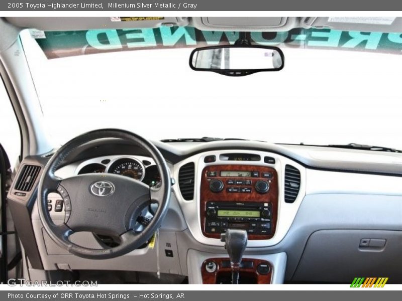 Millenium Silver Metallic / Gray 2005 Toyota Highlander Limited