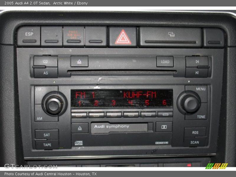 Arctic White / Ebony 2005 Audi A4 2.0T Sedan