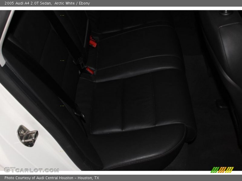 Arctic White / Ebony 2005 Audi A4 2.0T Sedan