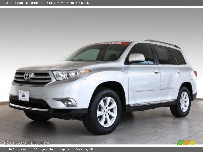 Classic Silver Metallic / Black 2011 Toyota Highlander SE