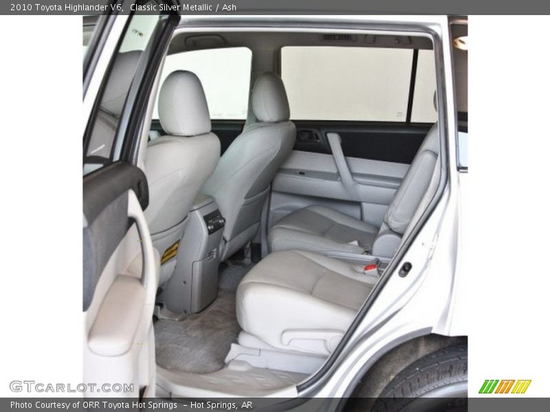 Classic Silver Metallic / Ash 2010 Toyota Highlander V6