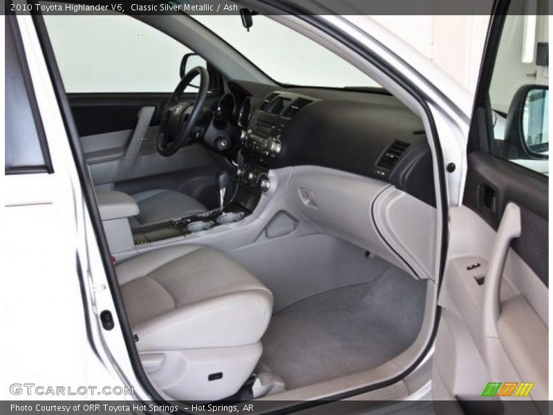Classic Silver Metallic / Ash 2010 Toyota Highlander V6