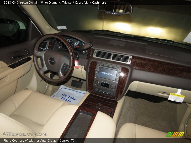 White Diamond Tricoat / Cocoa/Light Cashmere 2013 GMC Yukon Denali