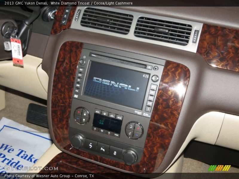 White Diamond Tricoat / Cocoa/Light Cashmere 2013 GMC Yukon Denali