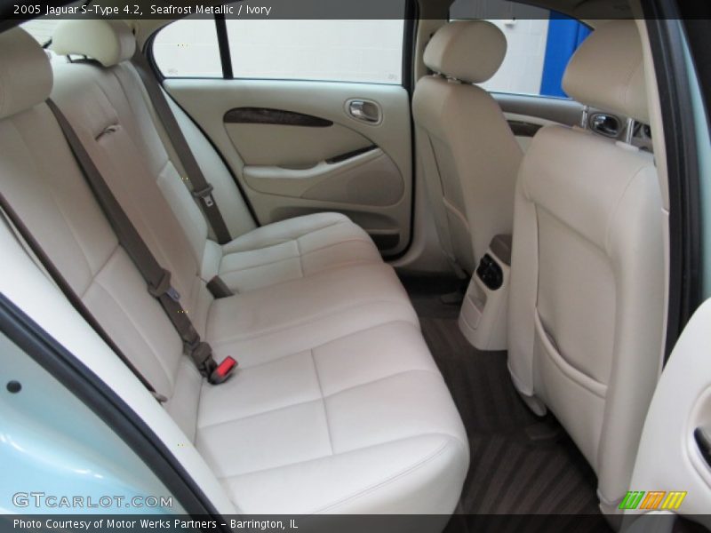 Seafrost Metallic / Ivory 2005 Jaguar S-Type 4.2