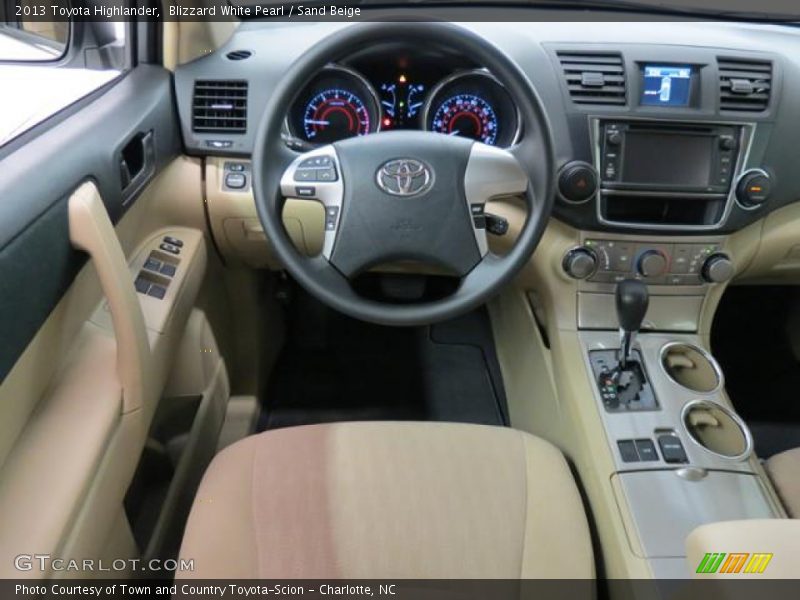 Blizzard White Pearl / Sand Beige 2013 Toyota Highlander