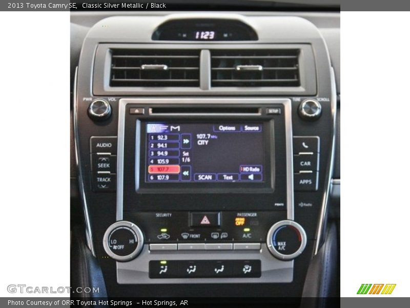 Classic Silver Metallic / Black 2013 Toyota Camry SE