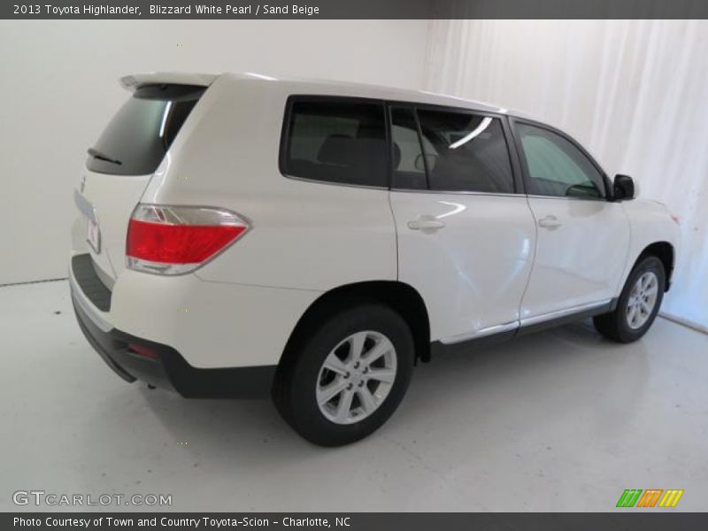 Blizzard White Pearl / Sand Beige 2013 Toyota Highlander
