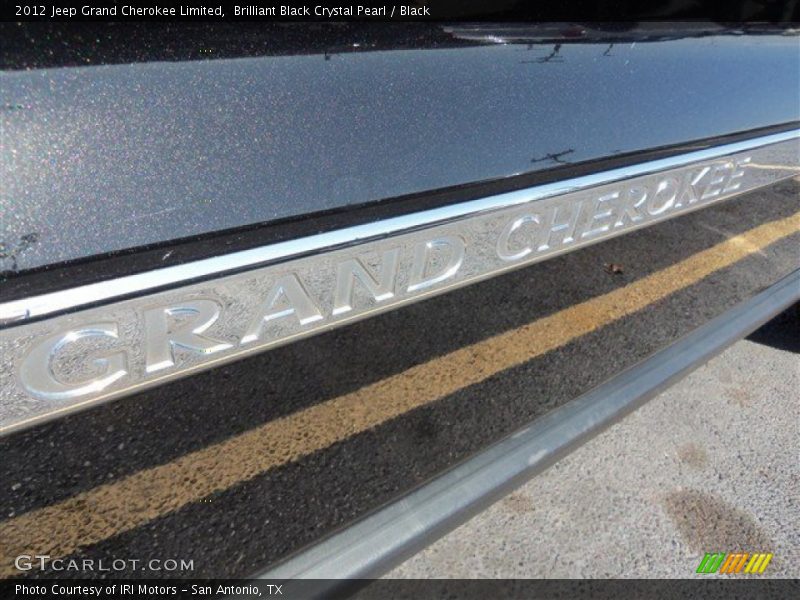 Brilliant Black Crystal Pearl / Black 2012 Jeep Grand Cherokee Limited