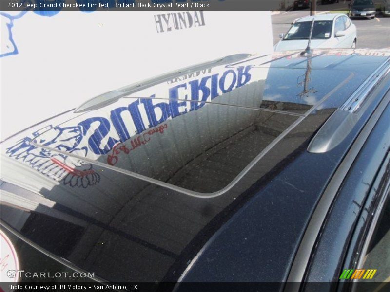 Brilliant Black Crystal Pearl / Black 2012 Jeep Grand Cherokee Limited