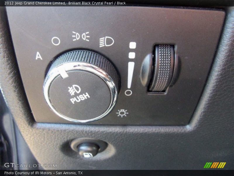 Brilliant Black Crystal Pearl / Black 2012 Jeep Grand Cherokee Limited