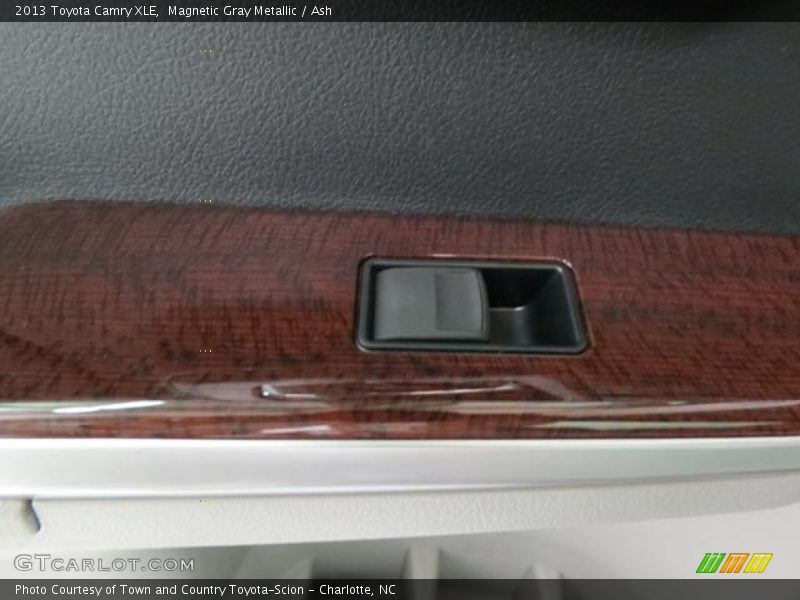 Magnetic Gray Metallic / Ash 2013 Toyota Camry XLE