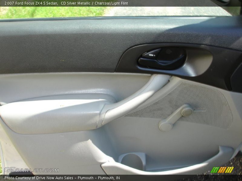 CD Silver Metallic / Charcoal/Light Flint 2007 Ford Focus ZX4 S Sedan