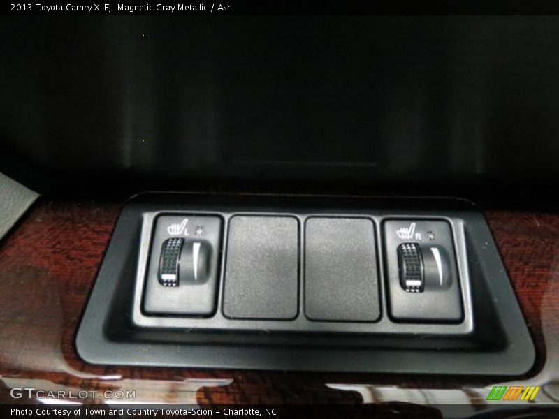 Magnetic Gray Metallic / Ash 2013 Toyota Camry XLE
