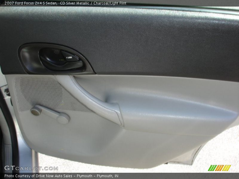 CD Silver Metallic / Charcoal/Light Flint 2007 Ford Focus ZX4 S Sedan