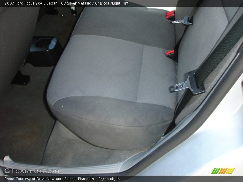 CD Silver Metallic / Charcoal/Light Flint 2007 Ford Focus ZX4 S Sedan