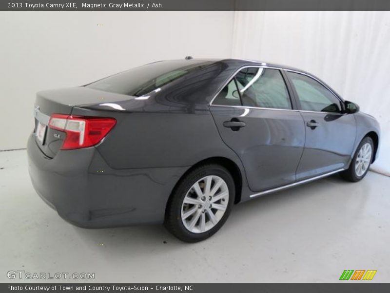 Magnetic Gray Metallic / Ash 2013 Toyota Camry XLE