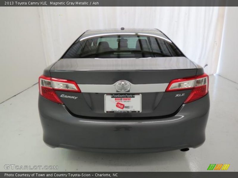 Magnetic Gray Metallic / Ash 2013 Toyota Camry XLE