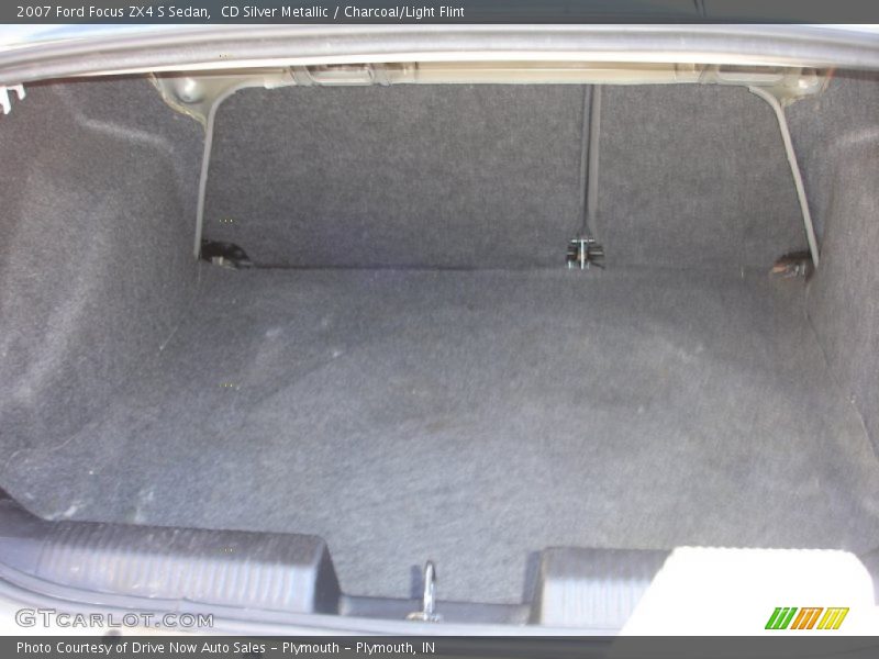 CD Silver Metallic / Charcoal/Light Flint 2007 Ford Focus ZX4 S Sedan