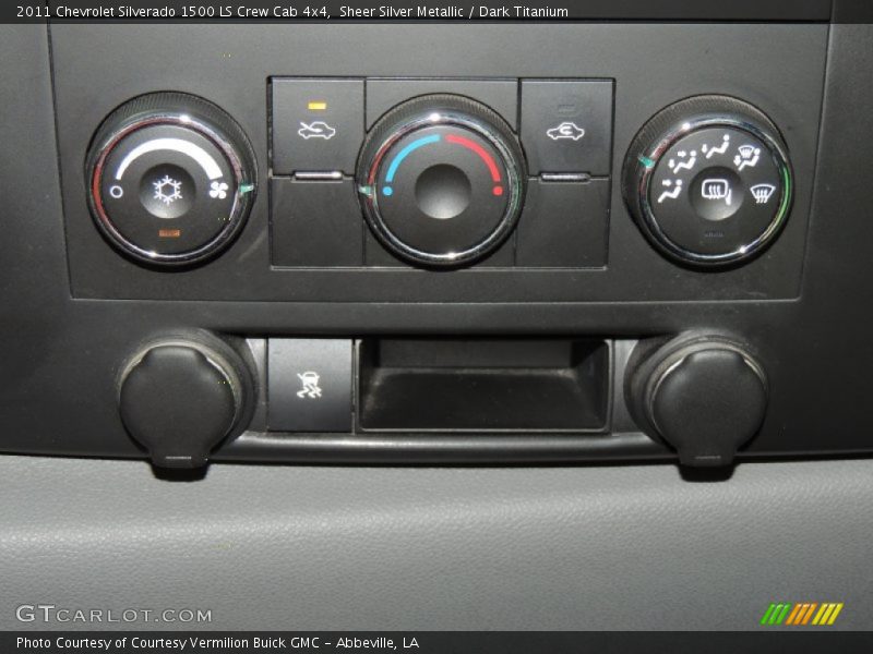 Controls of 2011 Silverado 1500 LS Crew Cab 4x4