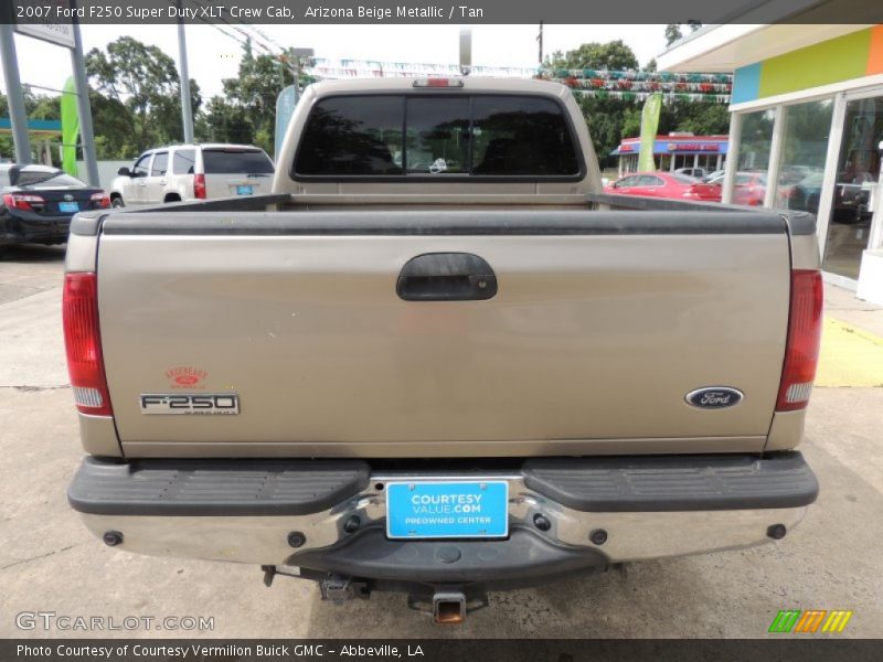 Arizona Beige Metallic / Tan 2007 Ford F250 Super Duty XLT Crew Cab