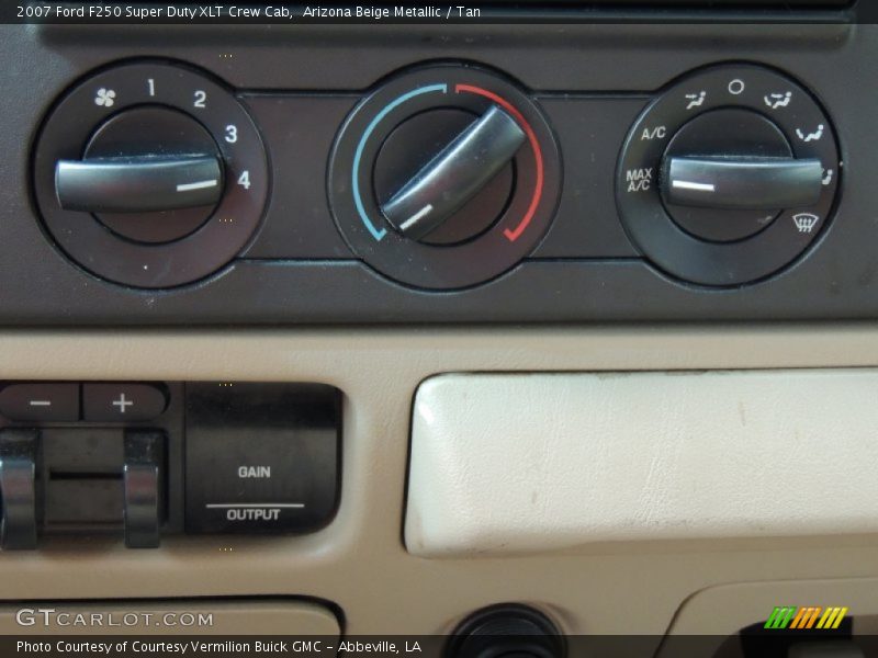 Arizona Beige Metallic / Tan 2007 Ford F250 Super Duty XLT Crew Cab
