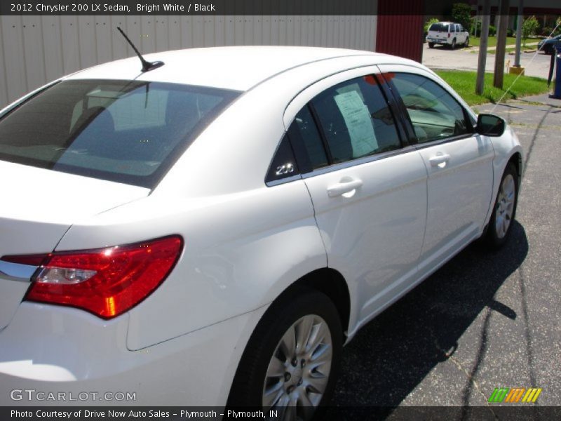 Bright White / Black 2012 Chrysler 200 LX Sedan