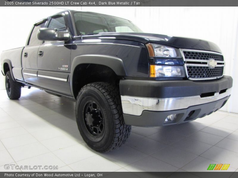 Front 3/4 View of 2005 Silverado 2500HD LT Crew Cab 4x4