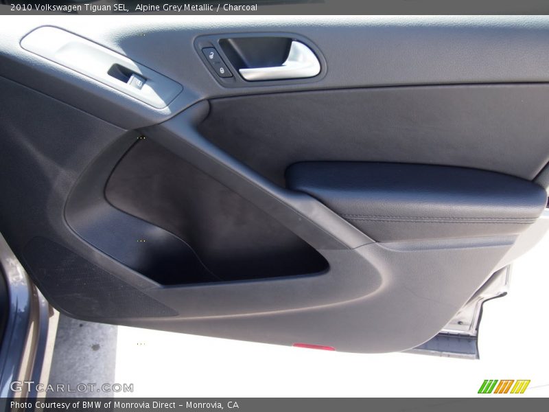 Alpine Grey Metallic / Charcoal 2010 Volkswagen Tiguan SEL