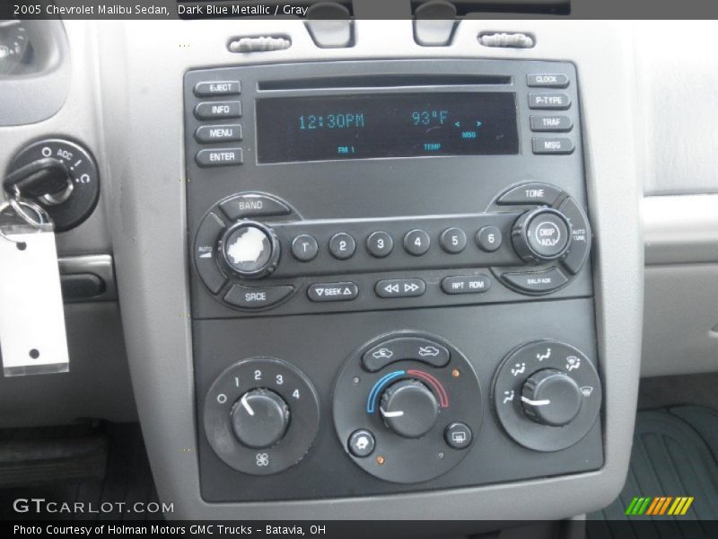 Controls of 2005 Malibu Sedan