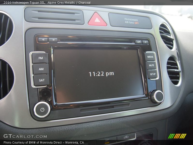 Alpine Grey Metallic / Charcoal 2010 Volkswagen Tiguan SEL