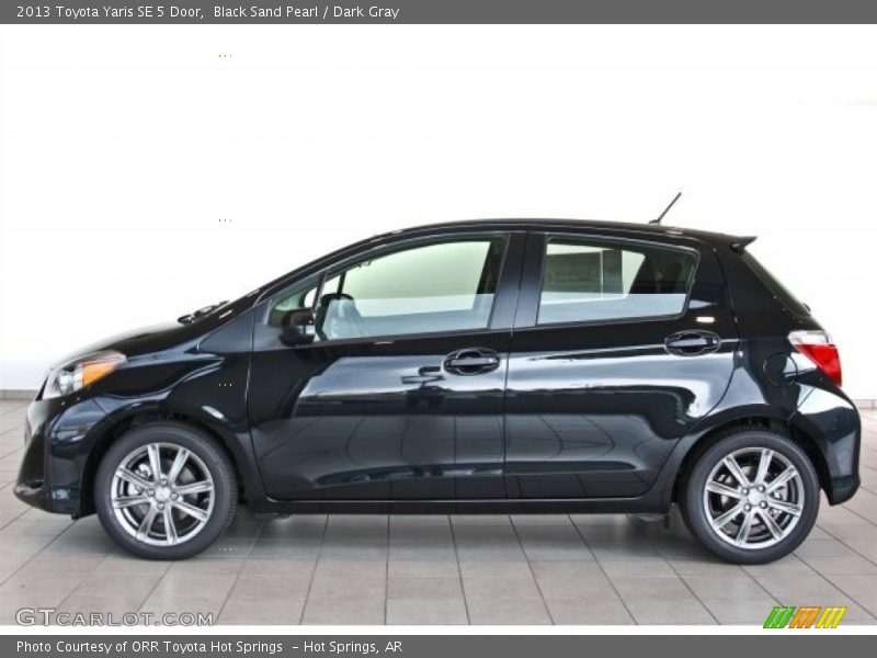 Black Sand Pearl / Dark Gray 2013 Toyota Yaris SE 5 Door