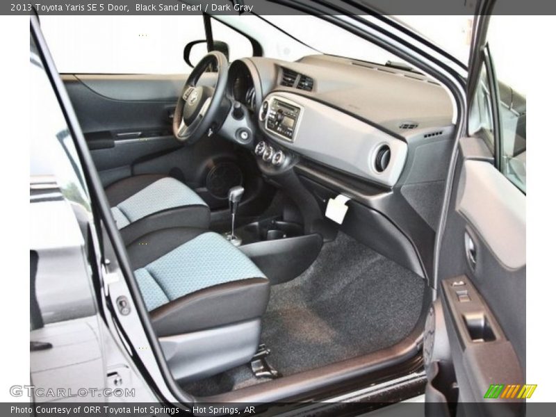 Black Sand Pearl / Dark Gray 2013 Toyota Yaris SE 5 Door