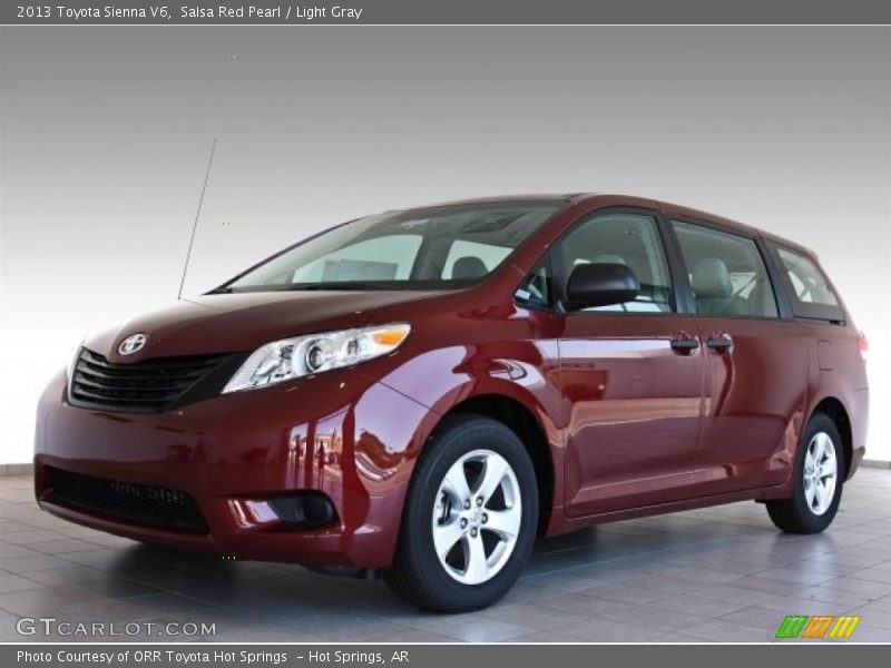 Front 3/4 View of 2013 Sienna V6