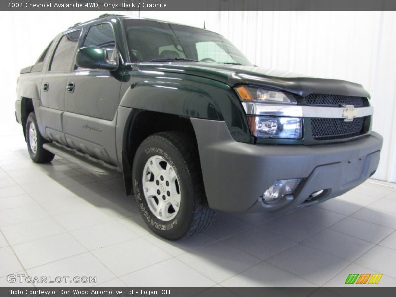 Onyx Black / Graphite 2002 Chevrolet Avalanche 4WD