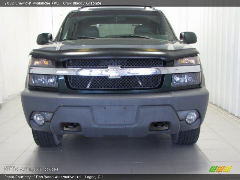 Onyx Black / Graphite 2002 Chevrolet Avalanche 4WD