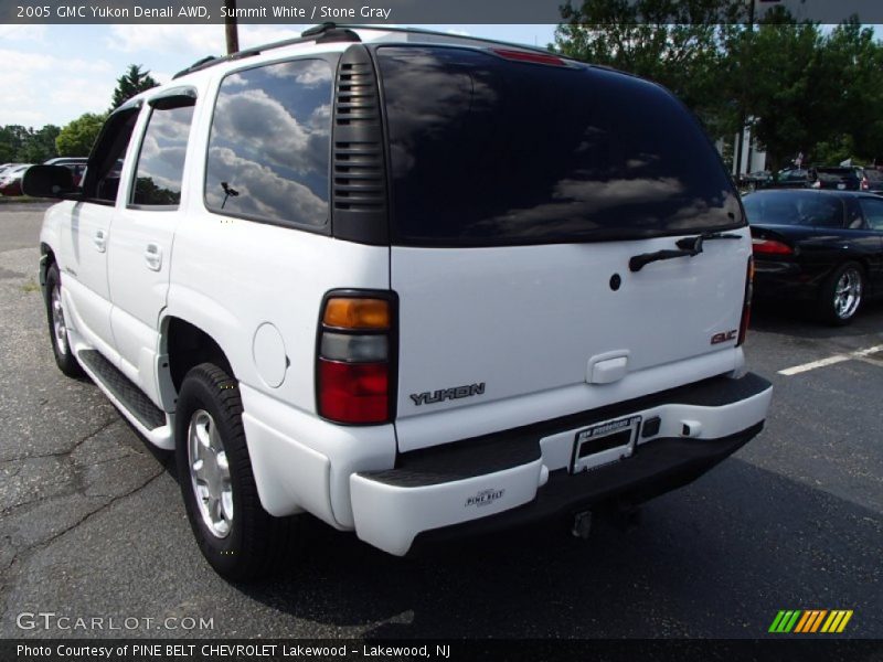 Summit White / Stone Gray 2005 GMC Yukon Denali AWD