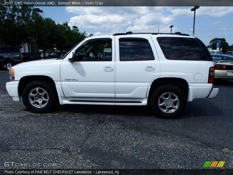 Summit White / Stone Gray 2005 GMC Yukon Denali AWD