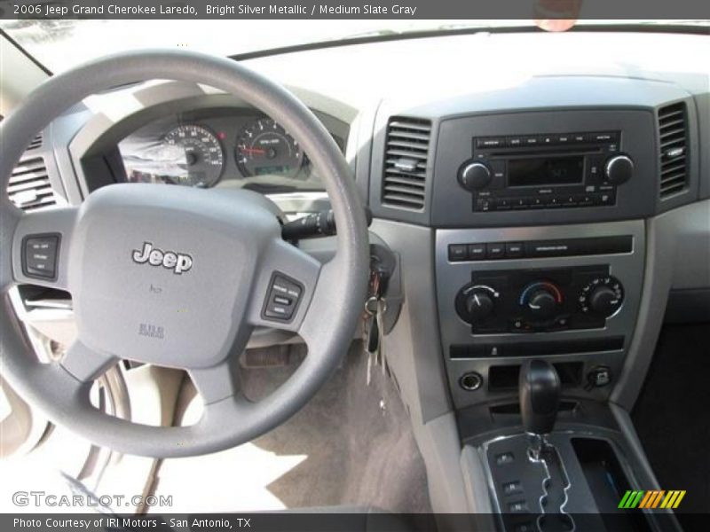 Dashboard of 2006 Grand Cherokee Laredo
