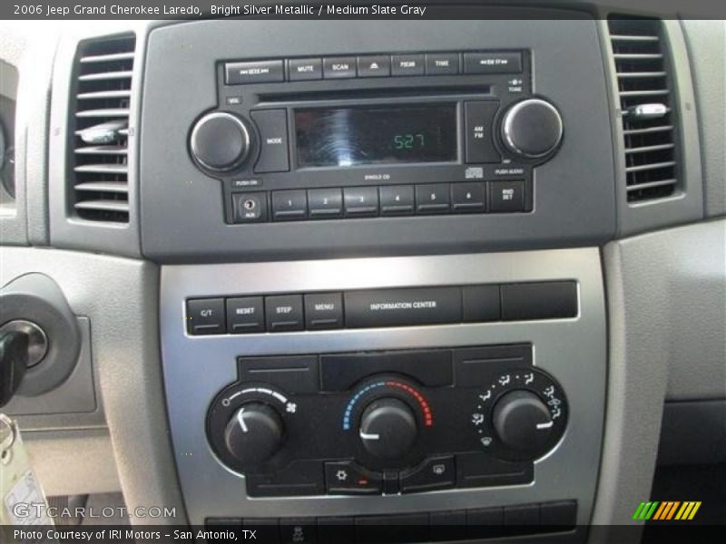 Controls of 2006 Grand Cherokee Laredo