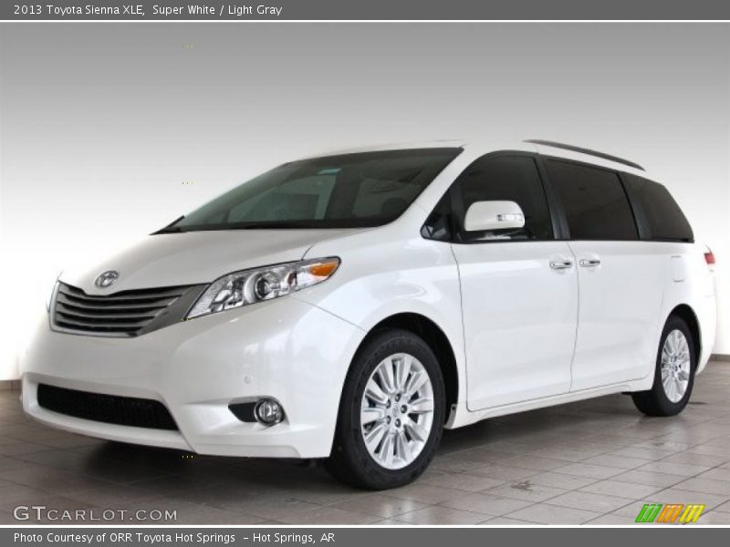 Super White / Light Gray 2013 Toyota Sienna XLE