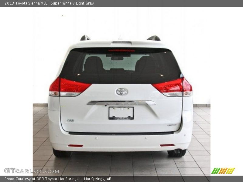 Super White / Light Gray 2013 Toyota Sienna XLE