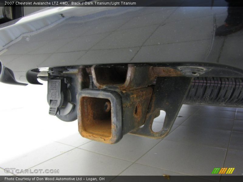 Black / Dark Titanium/Light Titanium 2007 Chevrolet Avalanche LTZ 4WD