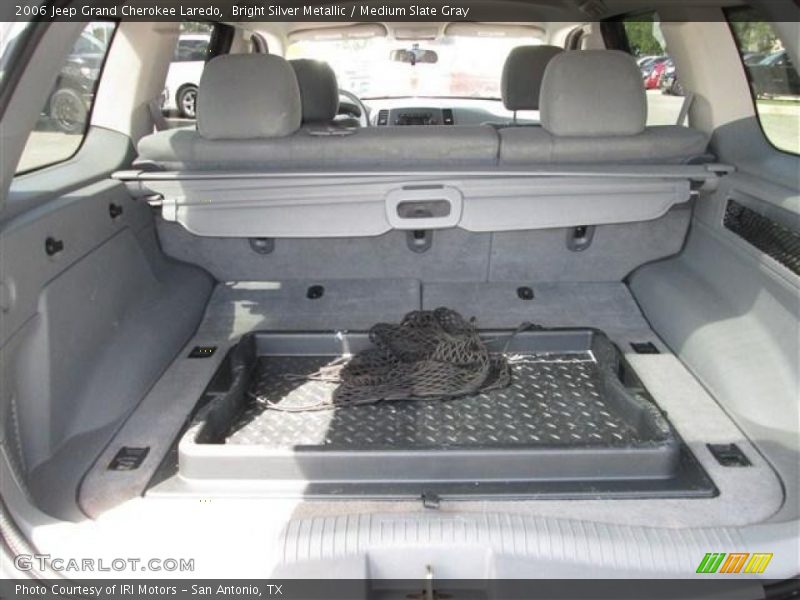  2006 Grand Cherokee Laredo Trunk