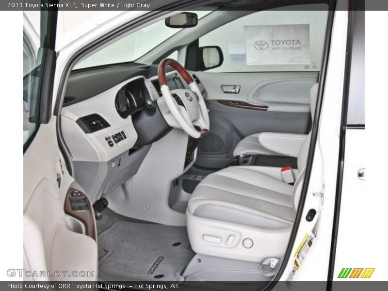 Super White / Light Gray 2013 Toyota Sienna XLE